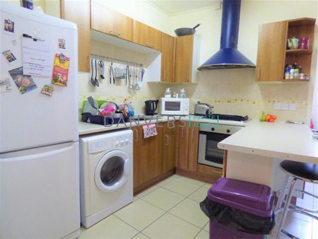3 bedroom terraced house to rent - Photo 5