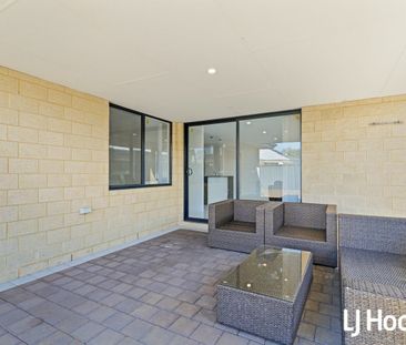 12 Hamsterley Way, Hilbert, WA 6112 - Photo 3