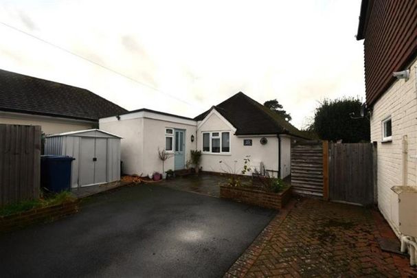 3 bedroom bungalow to rent - Photo 1