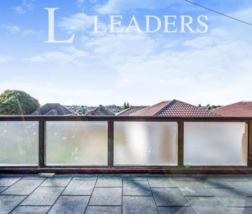 3 bedroom flat to rent - Photo 1