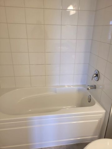 For Lease - 94 Ennerdale Street, Barrie, Ontario - Photo 4