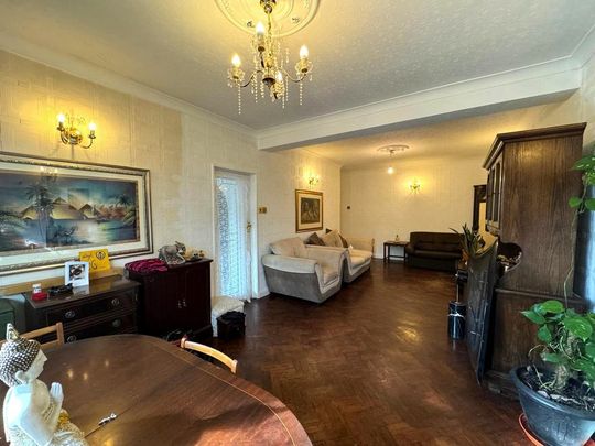 6 bedroom end of terrace house to rent - Photo 1