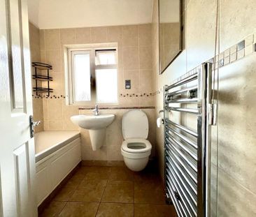 4 bedroom semi-detached house to rent - Photo 6