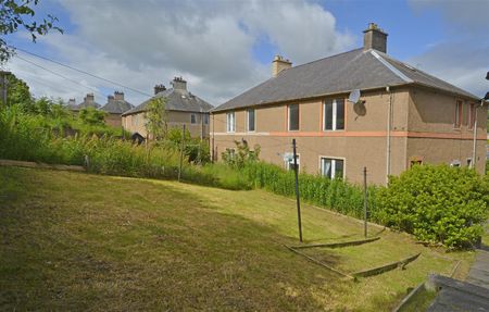 2 Bed Flat - Ground Floor - Photo 4