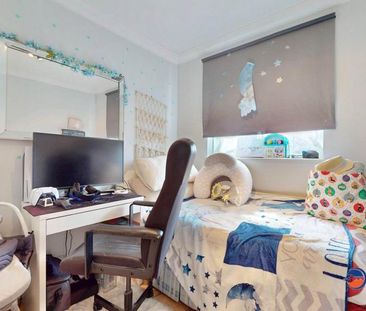 4 bedroom semi-detached house to rent - Photo 5