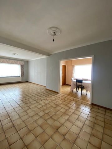 Gezinswoning met 3 slaapkamers in rustige omgeving - Photo 3