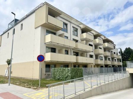 Pronájem bytu 1+kk, 33 m - Fotografie 4