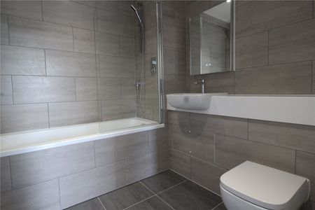 Fleet Road, Fleet, Hampshire, GU51 - Photo 5