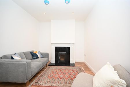 2 Silverstream Gardens, Belfast, BT14 8GS - Photo 4