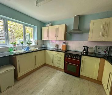 3 bedroom terraced house to rent - Photo 6