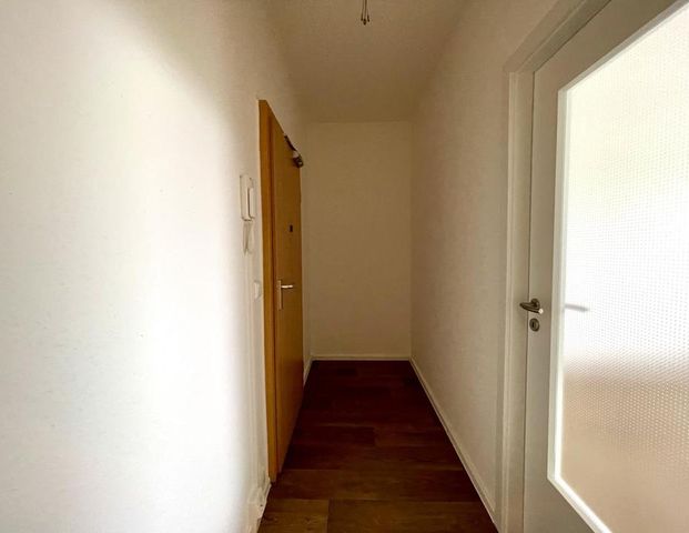 Frisch sanierte 2-Raumwohnung mit traumhaftem Ausblick - Foto 1