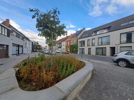 Instapklaar 2 slaapkamer appartement met terras aan station - Foto 5