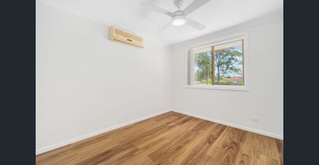 Stylish & Renovated Townhouse in the Heart of Kingswood! - Photo 3
