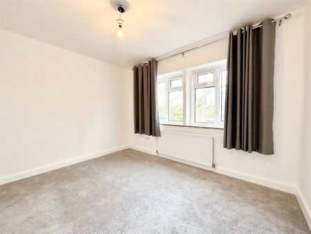 Waterloo Road, Wokingham, RG40 - Photo 4