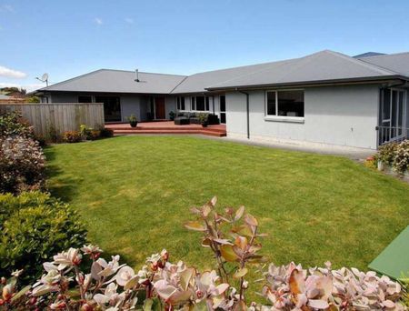 Four Bedroom Home In Highlands Park - Photo 4