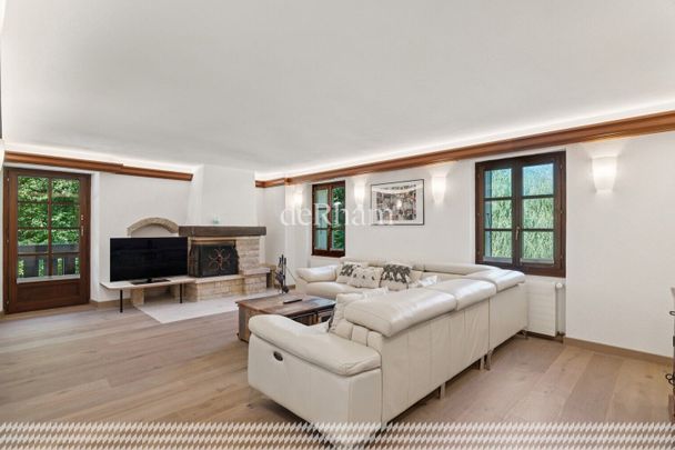 Unique renovated property of 311m² in the heart of nature - Foto 1