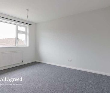 Hankin Avenue, Underwood, NG16 - Photo 5