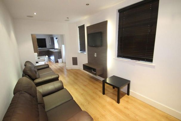 5 bedroom terraced house to rent - Photo 1