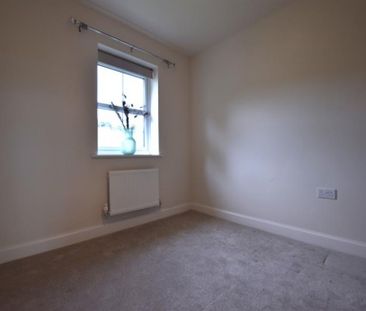 3 Bedroom Semi Detached To Let - Photo 6