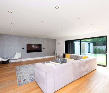 Stylish ultra-modern home with cinema, garden room and impressive h... - Photo 4