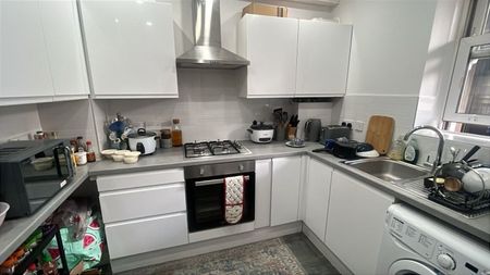 Room in a Shared Flat, Jacobson House, E1 - Photo 3