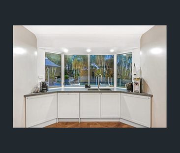 Cosy Renovated Family Home - Photo 5