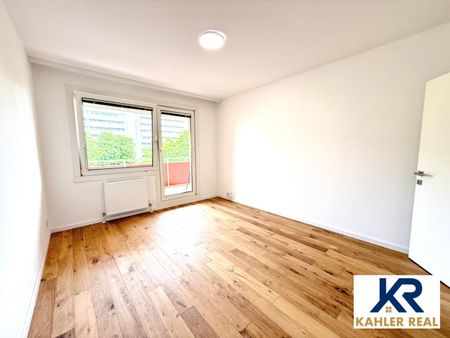 ERSTBEZUG nach Renovierung - 3 Zimmer Wohnung mit Loggia nahe Donau - Photo 4