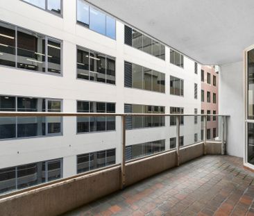 Renovated Oversized City Pad | Furnished - Photo 2