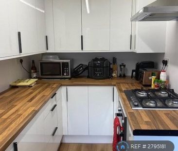 1 bedroom in a house share to rent - Photo 4