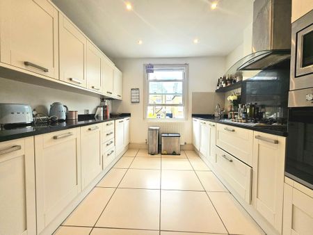 4 Bedroom Semi-Detached House, Dents Road, London - Photo 5