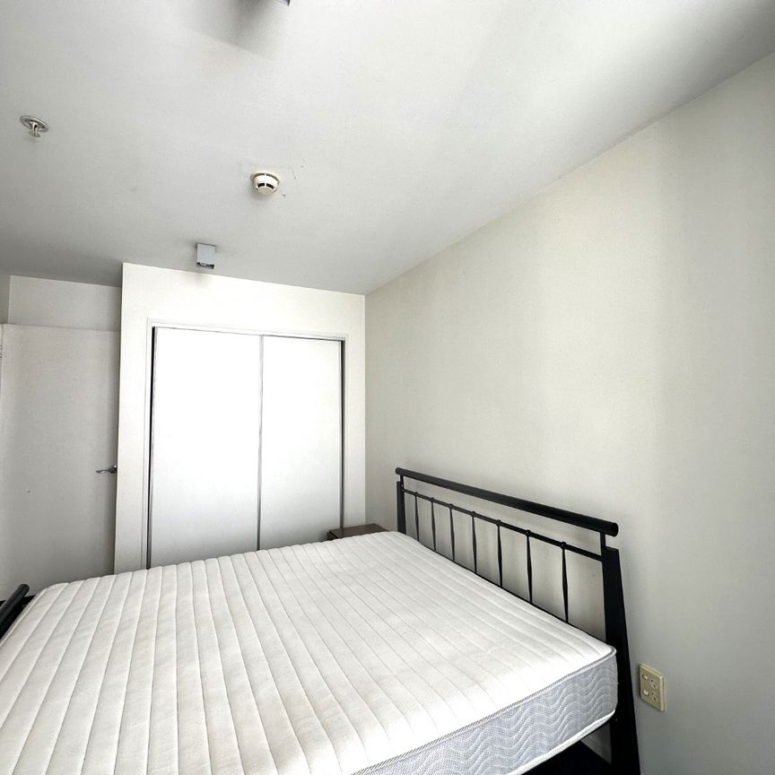 Furnished 1 Bedroom Apartment - Photo 1