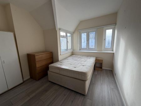 5 bedroom apartment to rent - Photo 3