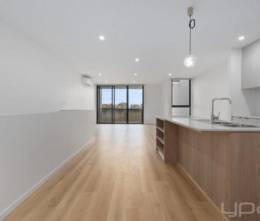 Modern Townhouse Living in the Heart of Maddingley - Photo 2