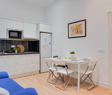 Beautiful room with balcony in Plaza Mayor - Photo 3