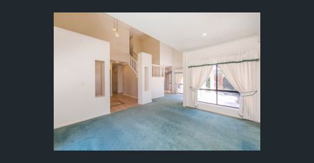 Large 4-Bedroom Home for Rent in Bridgeman Downs! - Photo 2