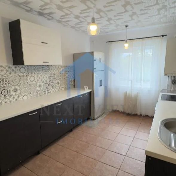 Apartament 3 camere, Intre Lacuri - Fotografie 1