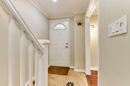 For Lease - 222 Old Weston Road, Toronto, Ontario - Photo 2