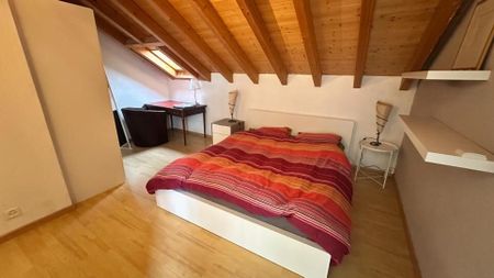 Beautiful apartment on the 1st floor of a villa in a neighborhood close to all amenities. - Photo 2