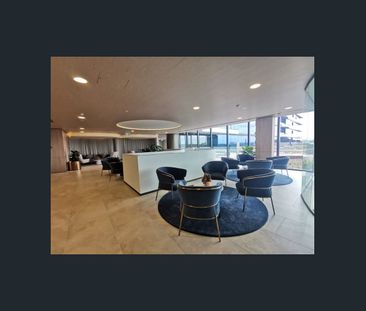 luxury apartment with scenic views & world class amenities - Photo 1