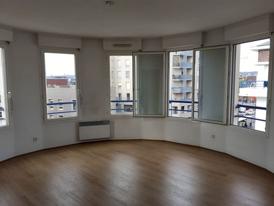 Location Appartement 2 pièces 49m² SOTTEVILLE LES ROUEN 76300 - Photo 1