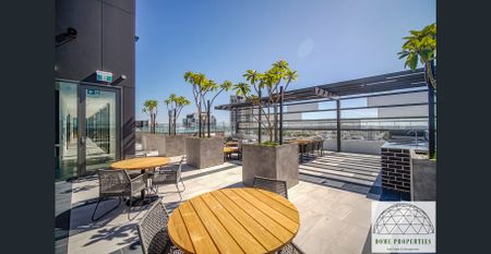 PARTIALLY-FURNISHED CITY RESIDENCE* - Photo 2