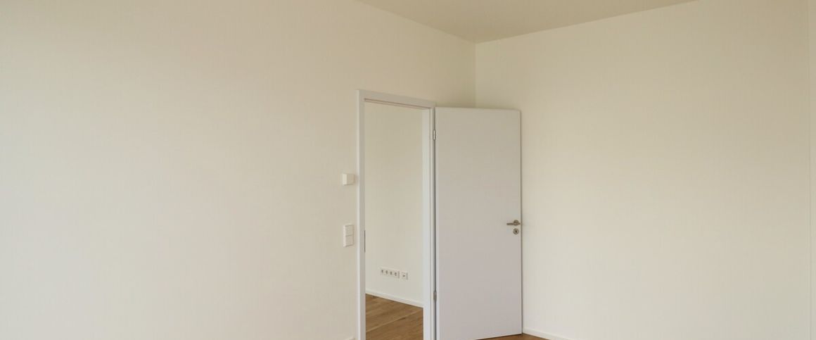 *ERSTBEZUG* Lichtdurchflutete 2-Zimmer Wohnung mit Balkon direkt am Kocher! - Foto 1