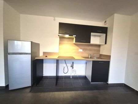 Location Appartement 3 pièces 65m² MARQUETTE LEZ LILLE 59520 - Photo 5