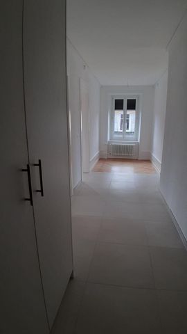 Rue de la République 3 - appartement au 4ème Ouest - Photo 5