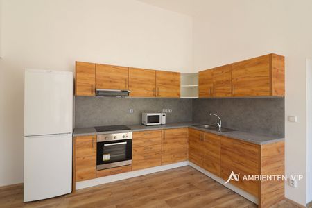 Pronájem bytu 4+kk 94 m² - Fotografie 3