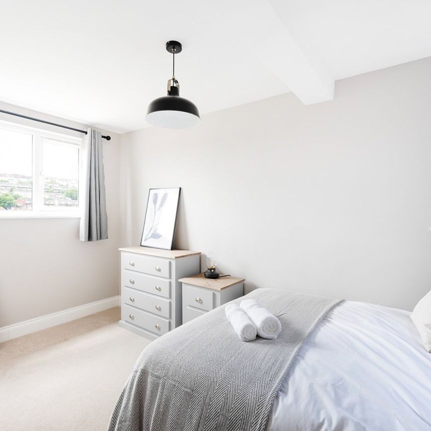 Room in a Shared House, Bath Road, BS4 - Photo 1