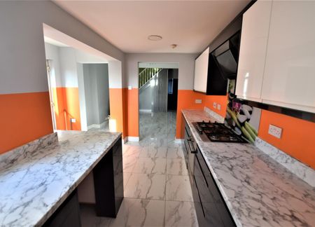 Bell Green Road, Bell Green, Coventry - Photo 4