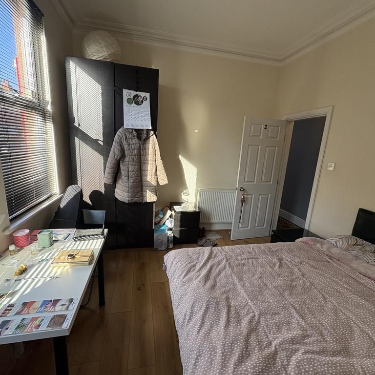 3 bedroom end of terrace house to rent - Photo 1