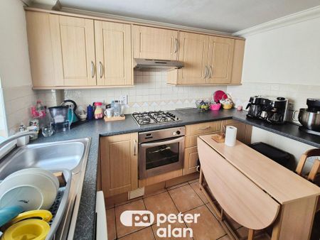 1 bedroom flat to rent - Photo 4