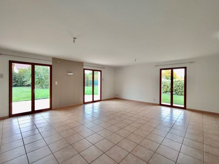 Location Maison 5 pièces 156m² - Photo 3